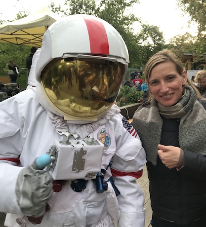 Michela Bertero CRG meeting astronaut at the Science Party Brno