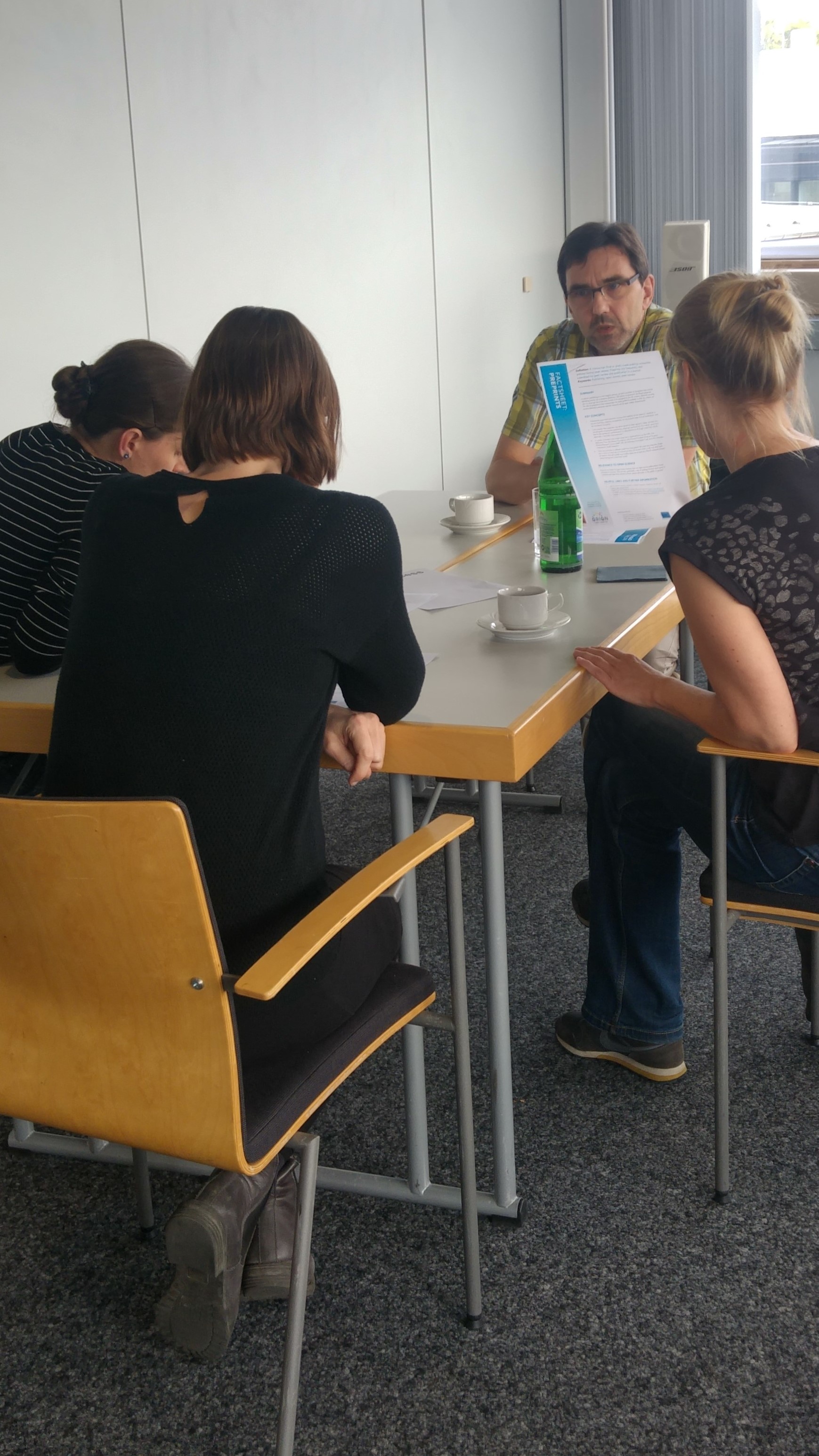 Participants meet open access expert